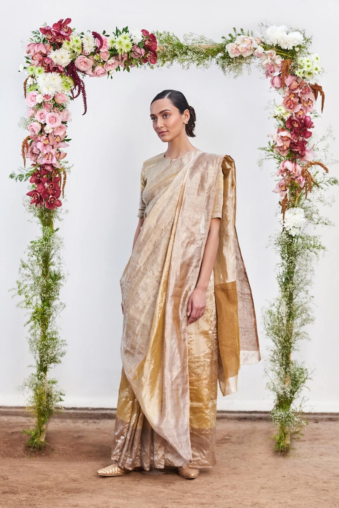 Metallic Silver With Gold Border Tissue Silk Solid Weave Saree And Con -  House of Begum's